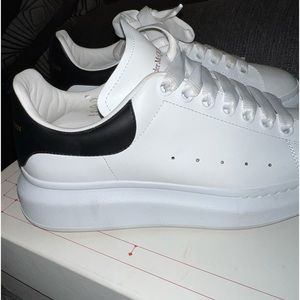 Alexander McQueen Oversized Sneaket
